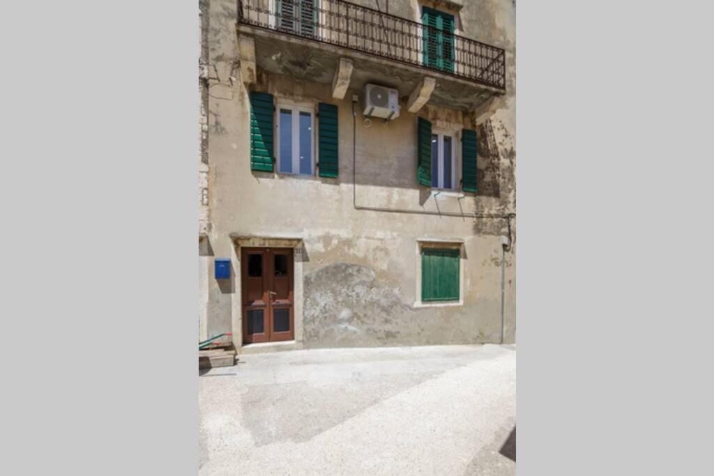Apartment Esa Komiža Exterior foto